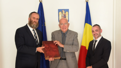 כתב יד יקר ערך נתרם לאיגוד הקהילות היהודיות ברומניה