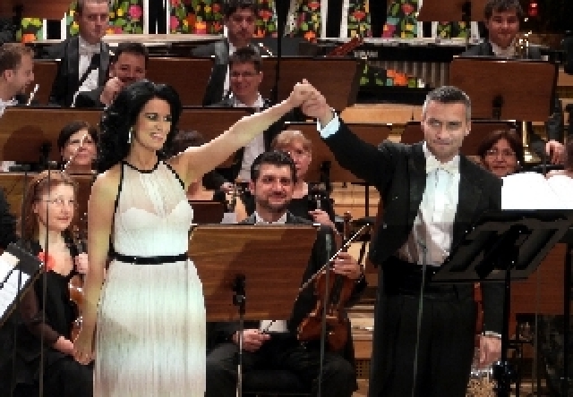 Angela Gheorghiu acompaniată de Tiberiu Soare – concerte de gală pe mari scene europene