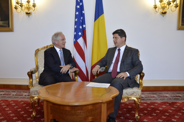 Senatorul american Robert Corker, la Bucureşti