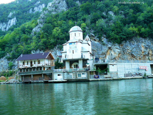 Le monastère Mraconia