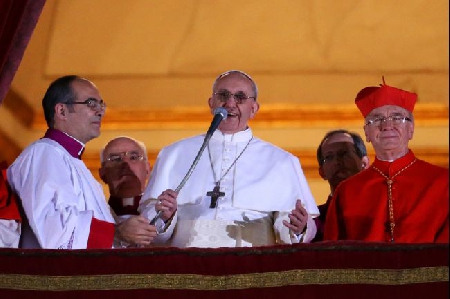 Angelus: Papa Francesco saluta la comunità romena in Italia