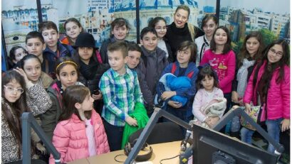 Peste 1000 de elevi au vizitat astăzi Radio România