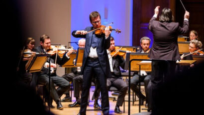 Violonistul Alexandru Tomescu și dirijorul Gabriel Bebeșelea, aclamați la Cadogan Hall