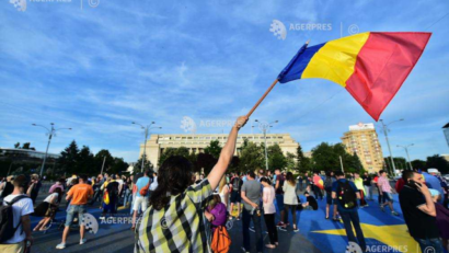 Protest în Piaţa Victoriei, în urma deciziei CCR în cazul Kovesi