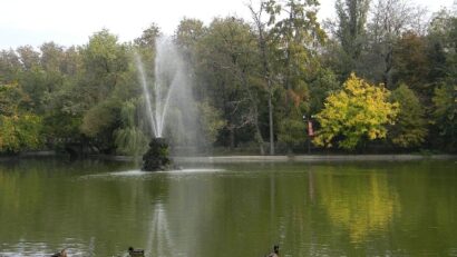 Le parc de Cismigiu, lieu de détente, lieu de culture