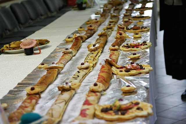 Siebenbürgisch-sächsische Tradition fortgesetzt: Pfannkuchen-Festival in Tartlau