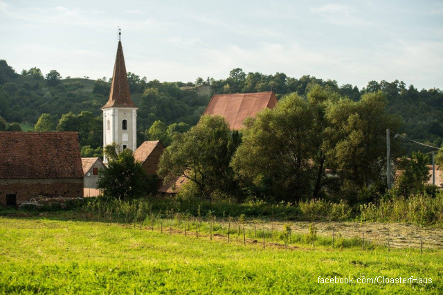 Biserica fortificată din Cloașterf