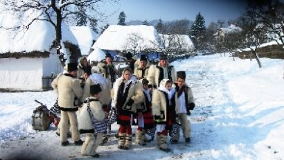 Desde Rumanía hacia el mundo: Tradiciones navideñas en el Museo de la Aldea