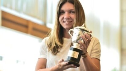 Simona Halep, pe Arena Națională cu trofeul Roland Garros