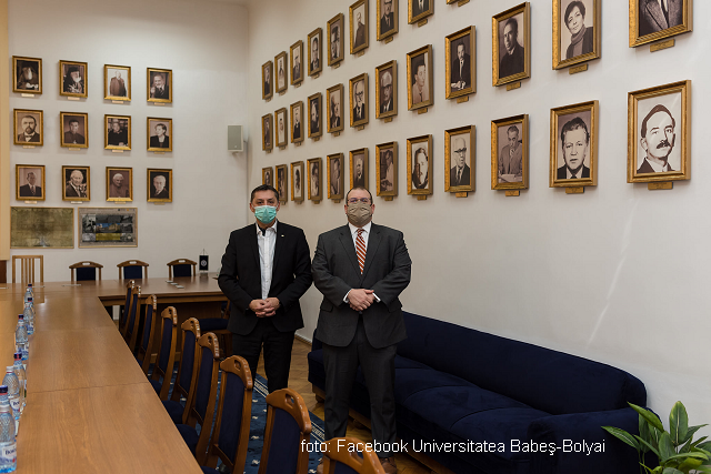 משלחת של שגרירות ארה"ב ברומניה באוניברסיטת בבש-בוליאי