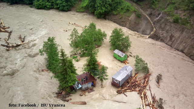 Extremwetter: Hochwasser und Hitzewelle