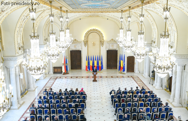 Reunion du président roumain avec les ambassadeurs