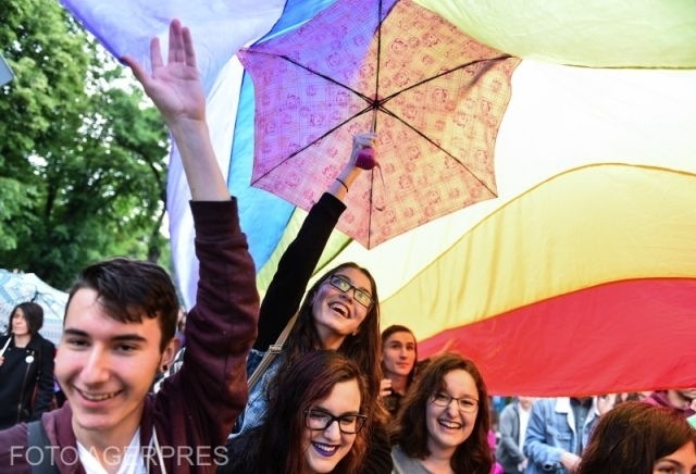 Mii de parcipanți la Marșul Diversității de la București