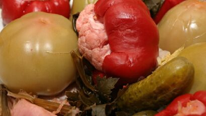 Vegetables pickled in vinegar