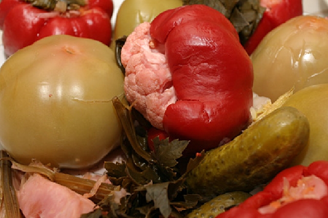 Vegetables pickled in vinegar