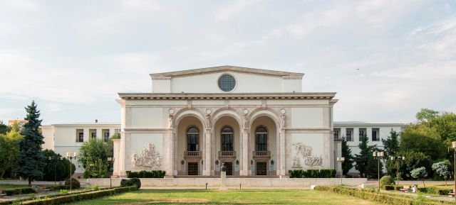 Un día de hub cultural en la Ópera Nacional de Bucarest