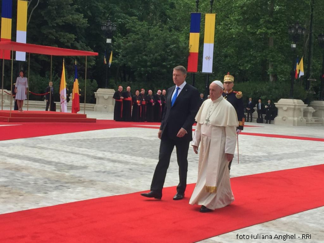 K. Iohannis, mesaj cu prilejul ceremoniei de dezvelire și binecuvântare a bustului Papei Francisc