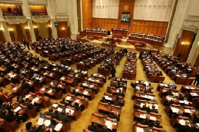 Parlamento:nuovo statuto per deputati e senatori