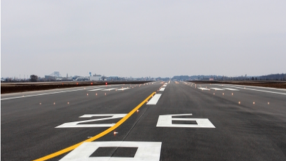 Lucrările de modernizare la pista a 2-a a Aeroportului Otopeni s-au finalizat