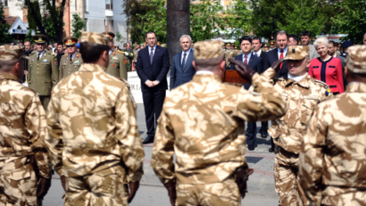 Ceremonia de plecare a batalionului „Şoimii Carpaţilor”