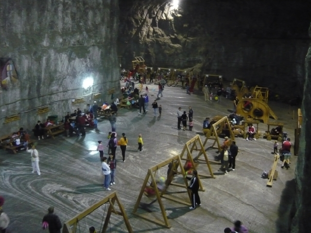 Visita a la salina de la localidad de Praid