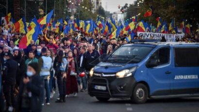 UPDATE: Proteste de amploare în România împotriva restricțiilor