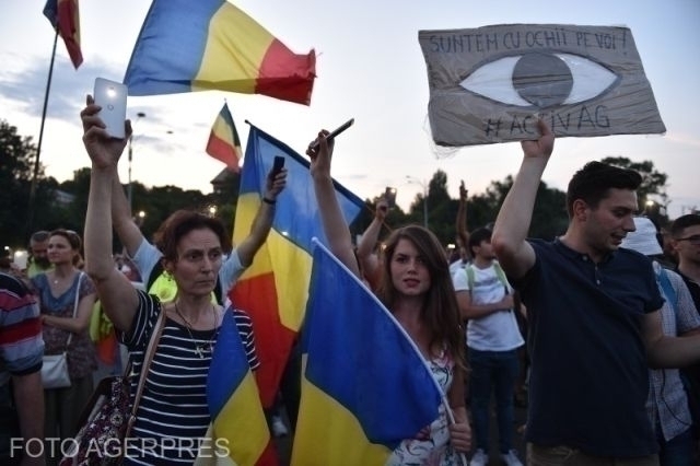 Proteste împotriva modificărilor aduse Codurilor Penale