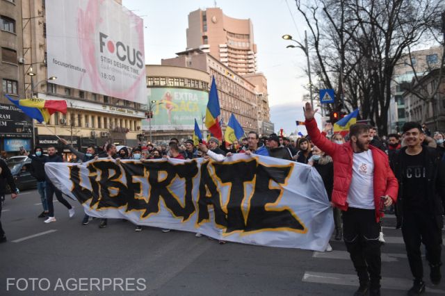 Protestele împotriva restricțiilor se amplifică