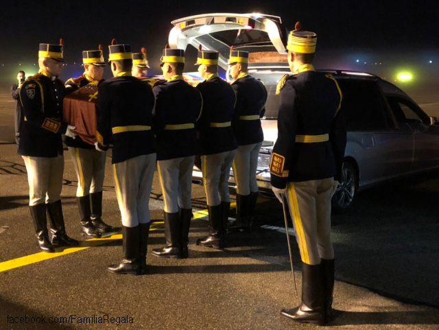 La repatriación de la reina madre Elena