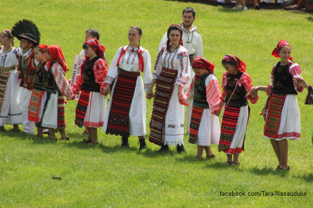 Свадьба в народных костюмах