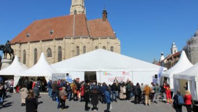 Târgul de Carte Gaudeamus Radio România s-a deschis în Piața Unirii din Clu