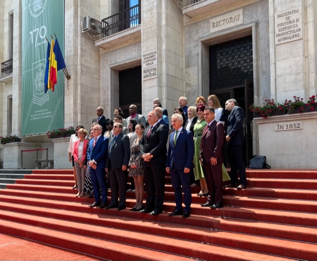 El ministro cubano de Educación Superior visita Rumanía.