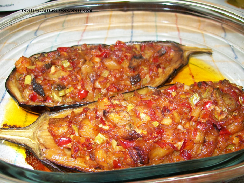 Tomatoes stuffed with aubergine paste