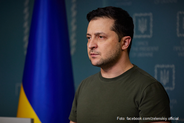 Ukrainian president Volodymyr Zelensky addresses Romania’s Parliament