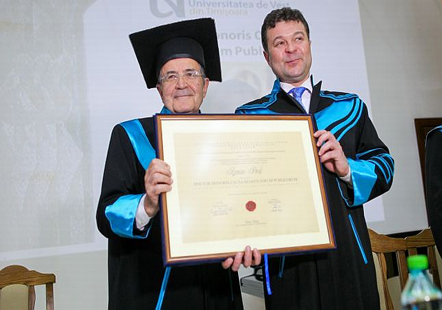 Lauree Honoris Causa in Romania per Romano Prodi e Giampaolo Salvi