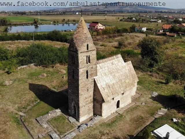 Кам’яні середньовічні церкви в краю Гацегу