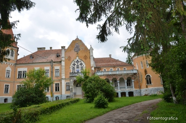 Календарний замок у Зау де Кимпіє