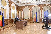 الرئيس الروماني يجري مشاورة ثنائية مع رئيس المجلس الأوروبي