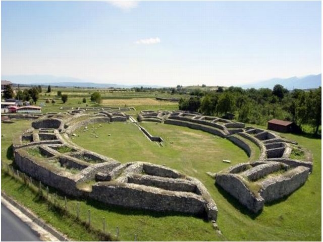 Дакійський календар у Сермізегетузі