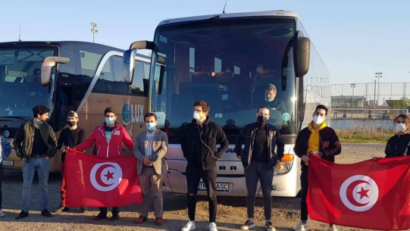 إعادة 110 مواطنين تونسيين إلى وطنهم