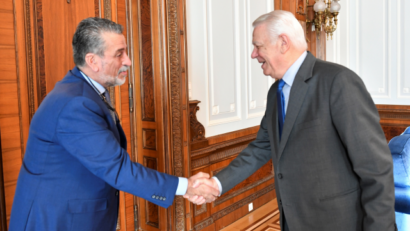 رئيس مجلس الشيوخ يلتقي برئيس اللجنة الانتخابية المستقلة الأردنية