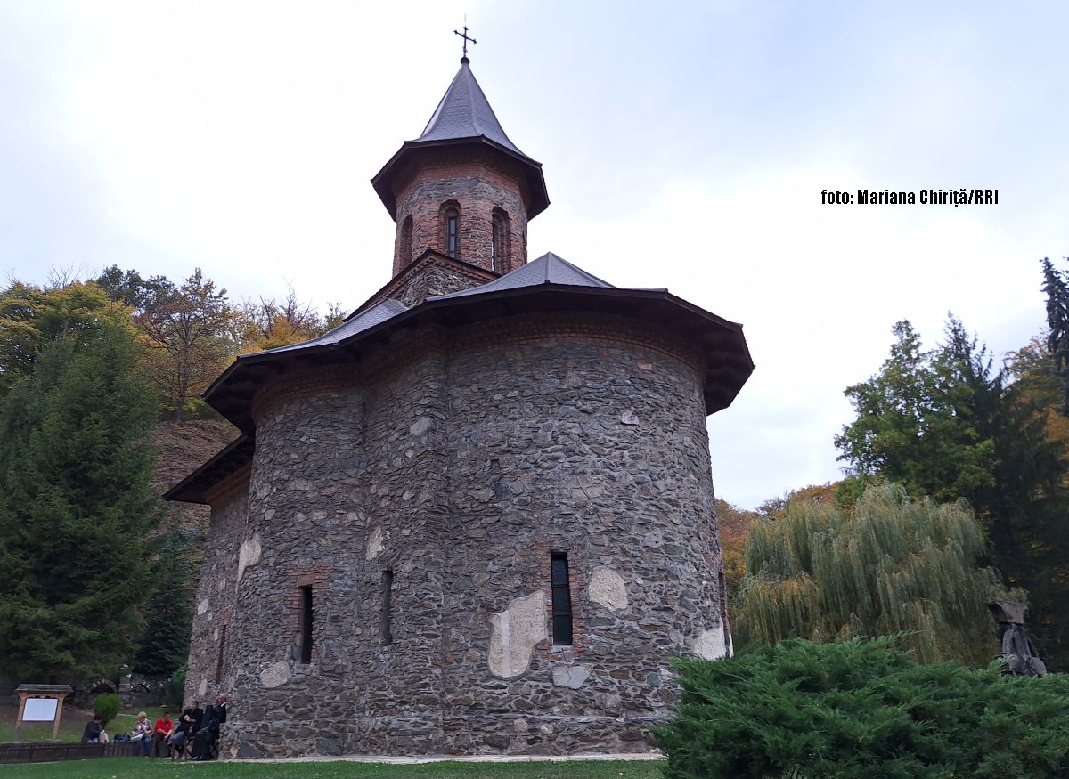 La miscelánea: El camino hacia la canonización. El Padre Arsenie Boca y el Monasterio de Prislop