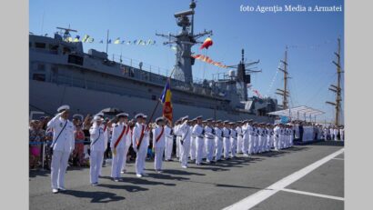 Les forces navales roumaines assument le commandement du groupe de l’OTAN en mer Méditerranée.