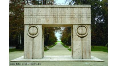 The Gate of the Kiss (Credits: CNR-UNESCO)