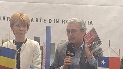 Presentación del libro «Más allá de la diplomacia» del autor chileno Jorge E. Schindler del Solar