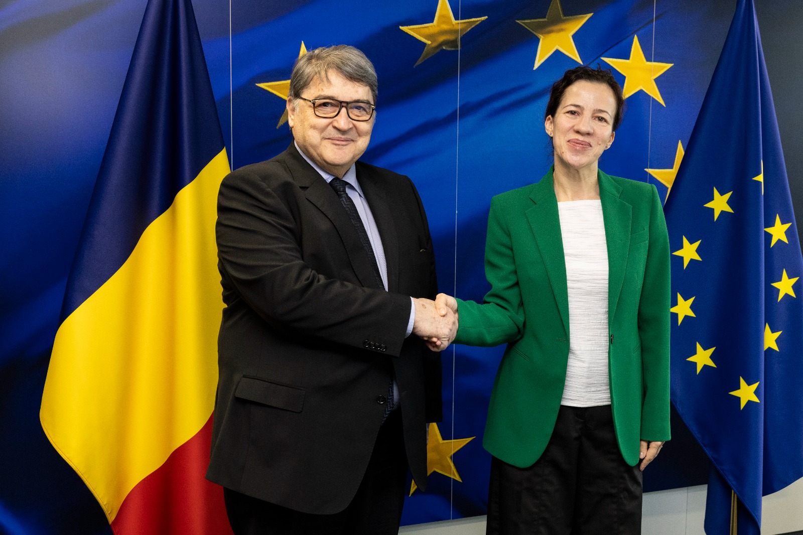 Emil Hurezeanu and Roxana Mînzatu in Brussels (Credits: mae.ro)